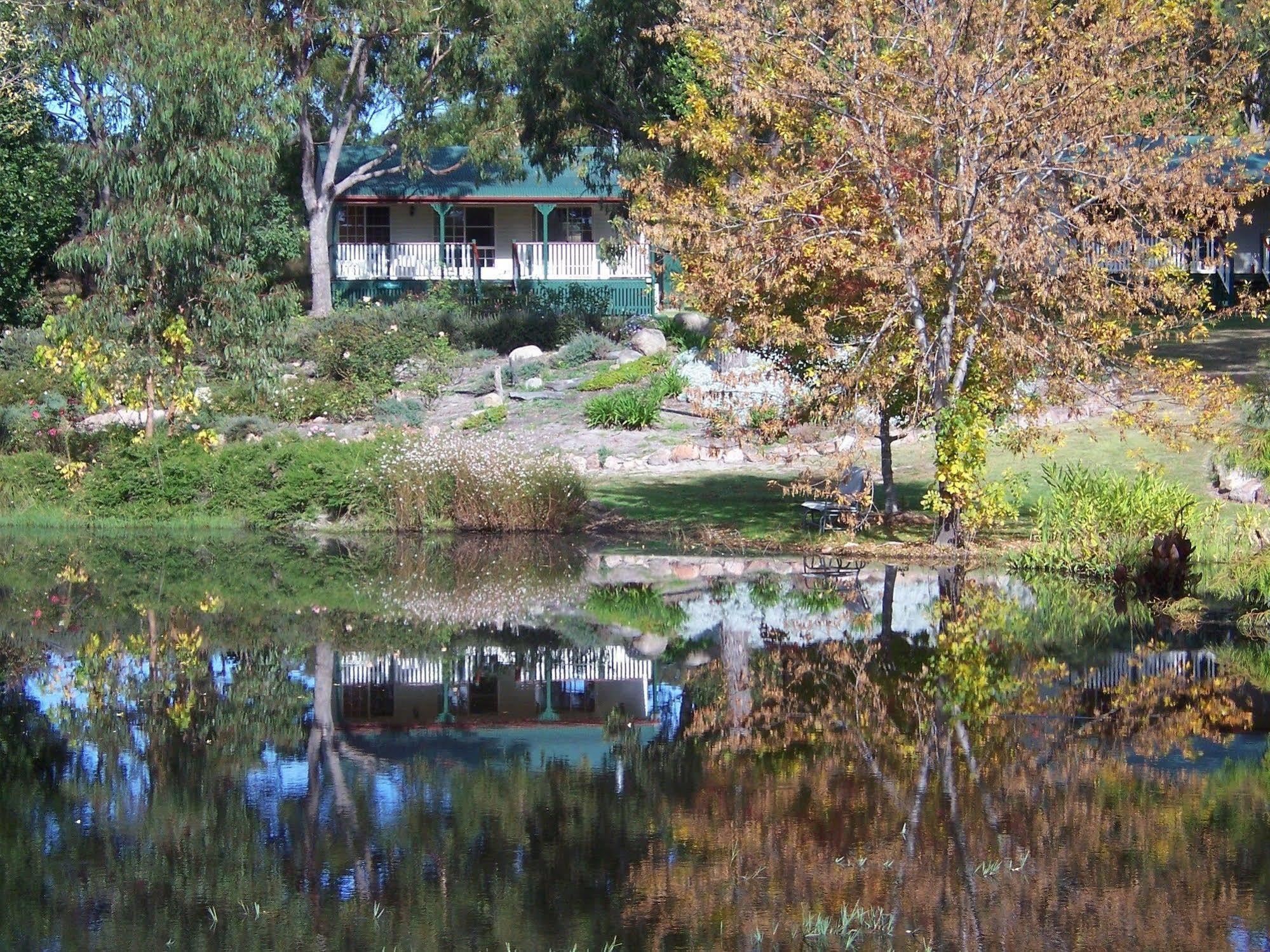 ستانثورب Granite Gardens Cottages & Lake Retreat المظهر الخارجي الصورة