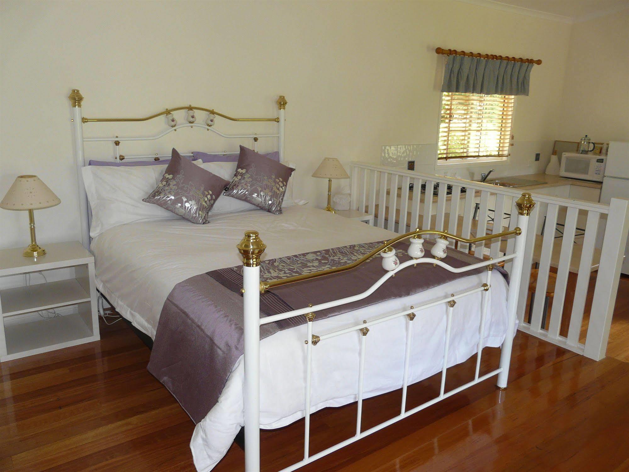 ستانثورب Granite Gardens Cottages & Lake Retreat المظهر الخارجي الصورة