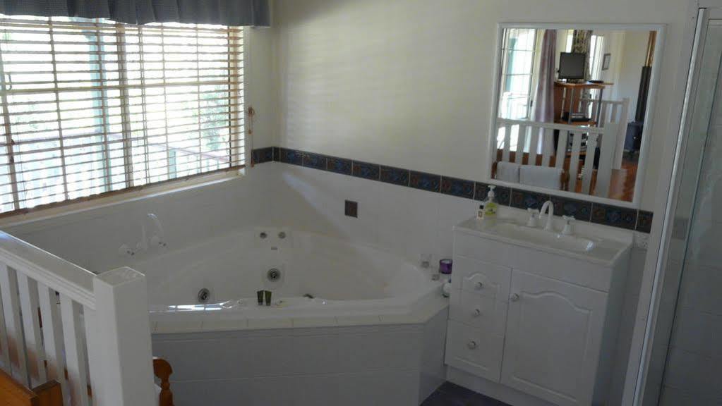 ستانثورب Granite Gardens Cottages & Lake Retreat المظهر الخارجي الصورة