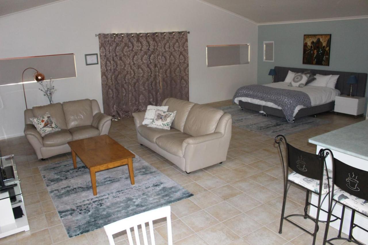 ستانثورب Granite Gardens Cottages & Lake Retreat المظهر الخارجي الصورة